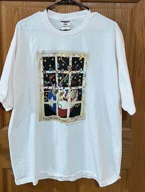 Vintage 2001 Fiesta San Antonio Texas Graphic T-Shirt Jerzees